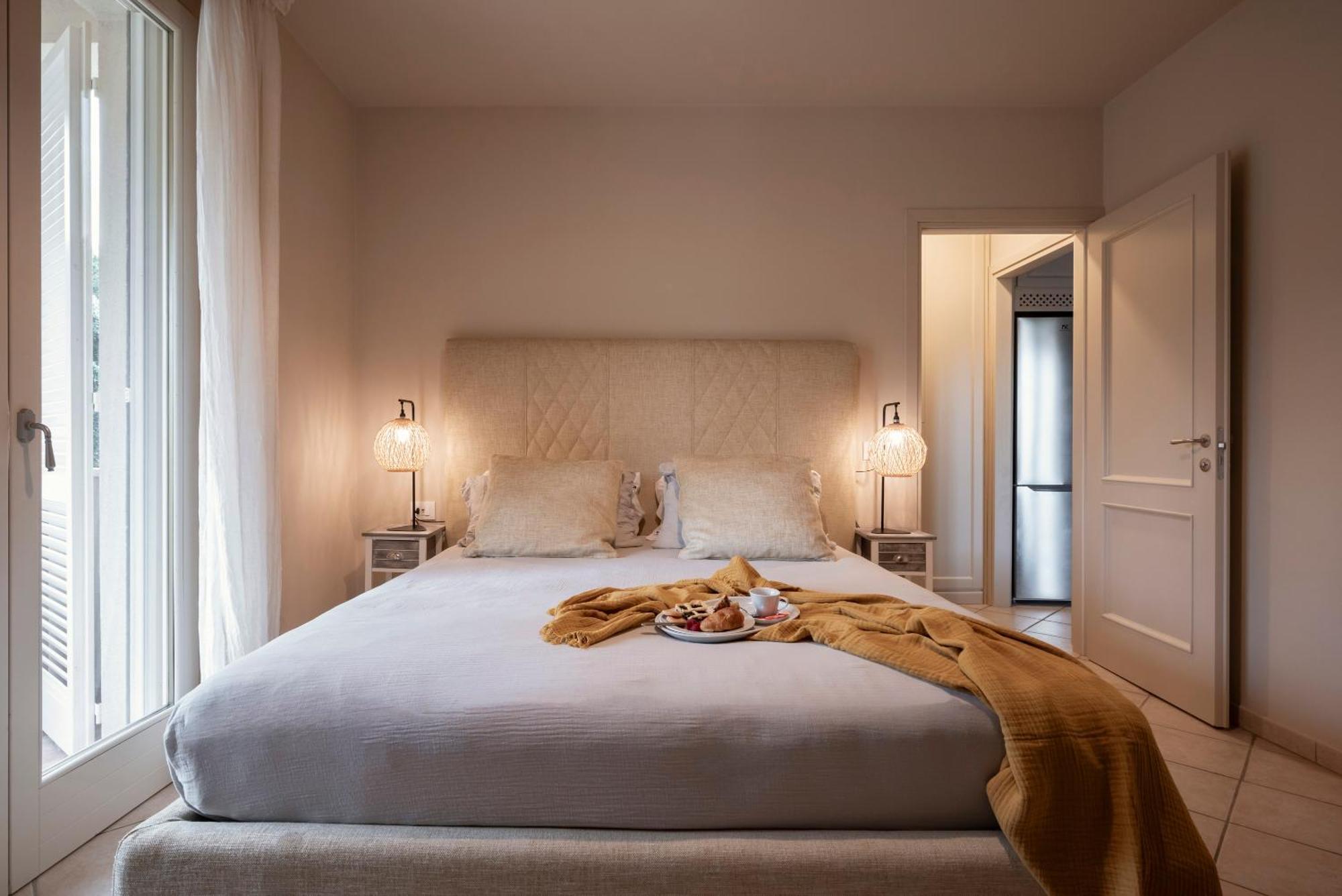 Zefiro Apartments Сан-Винченцо Экстерьер фото